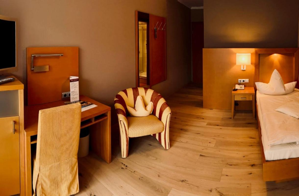 Hotel Hochheide วิลลิงเงิน ภายนอก รูปภาพ